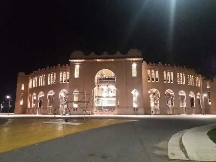 Plaza de Toros iluminada