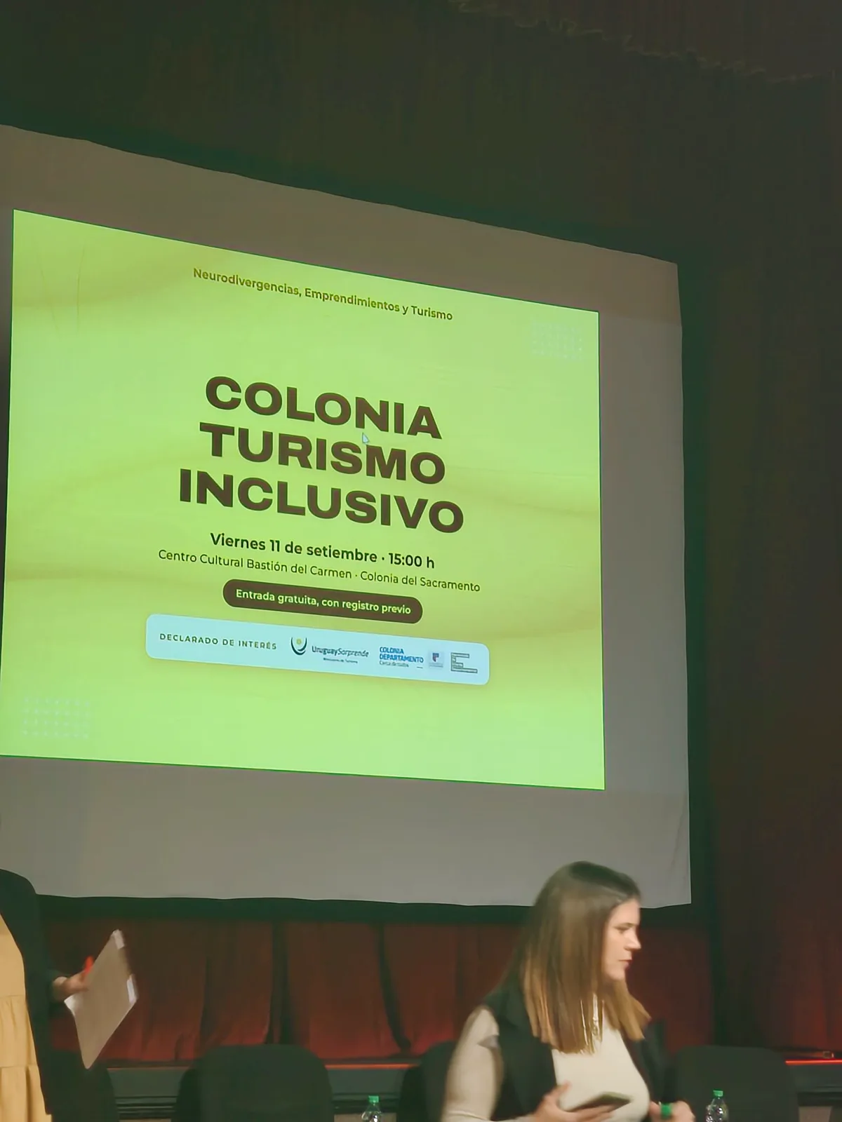 Presentación sobre turismo inclusivo y neurodivergencias